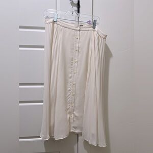 Jcrew pleated skirt. Size 12. Cream. Like new.